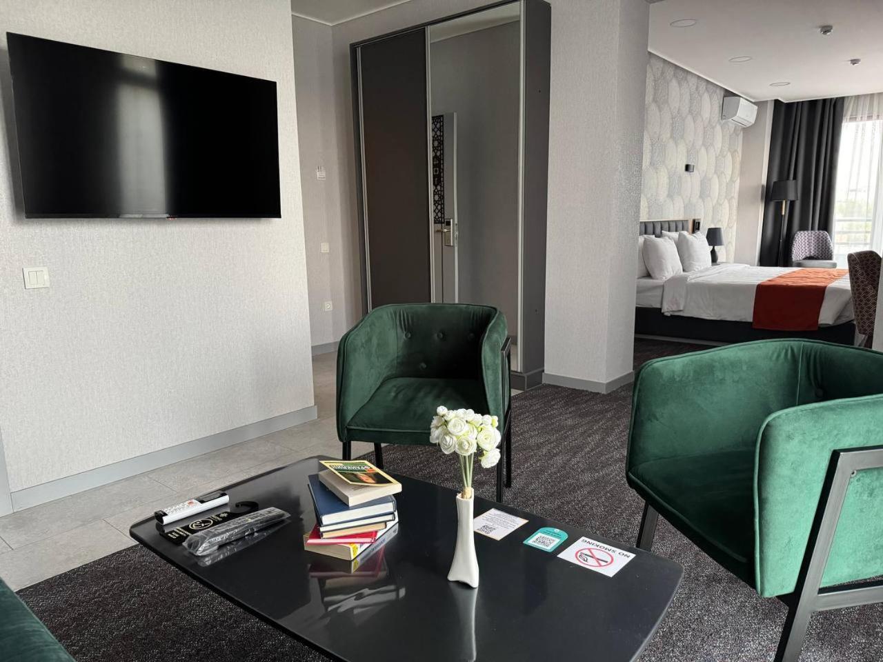 Nuovo Boutique Hotel タシュケント エクステリア 写真
